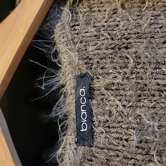 Bianca Olive Shrug - Picture 3 of 3